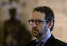 Leftist men take political shots at women to protect Justin’s refugee program