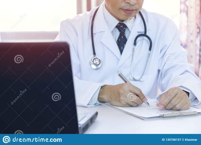 doctorandpatientImage