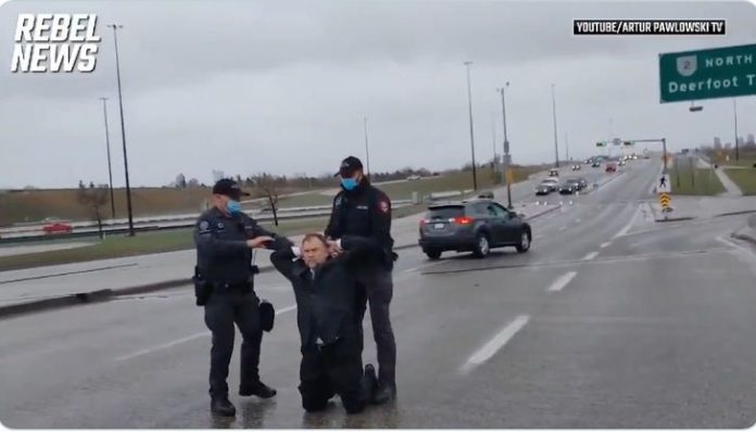 artur-pawlowski-arrested-730x0