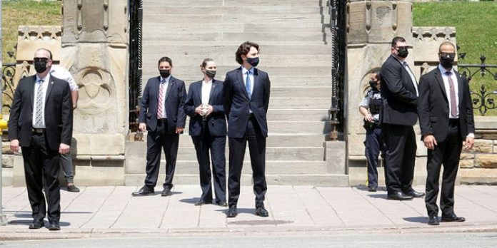 TrudeauisbeingBOOOOOOOED