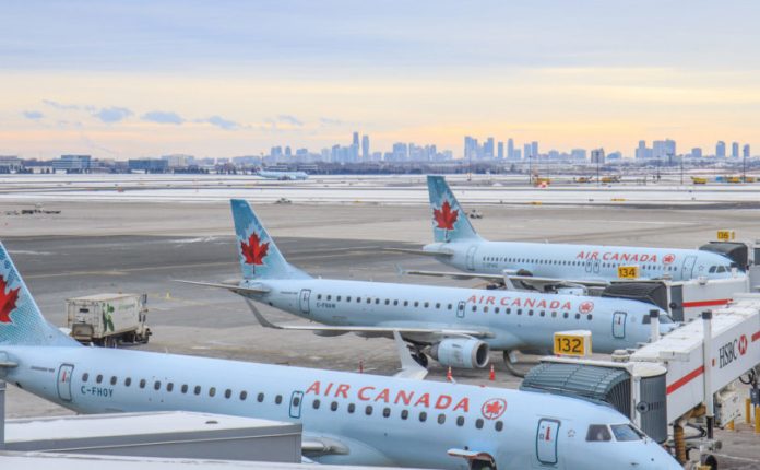 Toronto,,Canada,-,January,8,,2018:,Air,Canada,Embraer,190