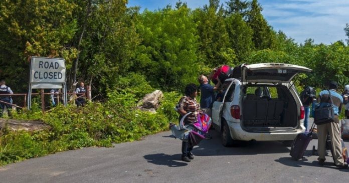 website-roxham-696x365 (1)