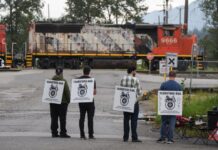 Teamsters challenge minister’s move to resume rail service as shutdown drags on