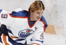 ENFORCER RULE: Smith runs interference for #99 in wake of traitor criticism